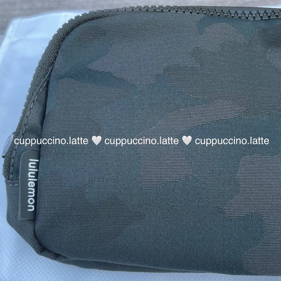 🌲NWT🤎Lululemon Athletica Everywhere Belt Bag in ‘Heritage Camo’ Green - Picture 5 of 13